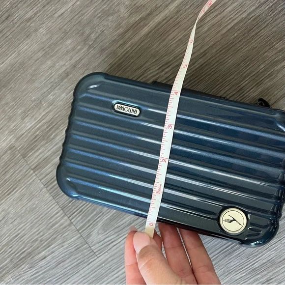 Rimowa Luggage Amenity Kit Case Toiletries Travel Blue Zip Pouch One Size - Picture 10 of 10